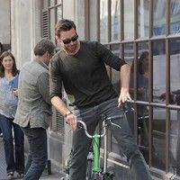 Hugh Jackman leaves the Radio 1 studios Photos | Picture 75442